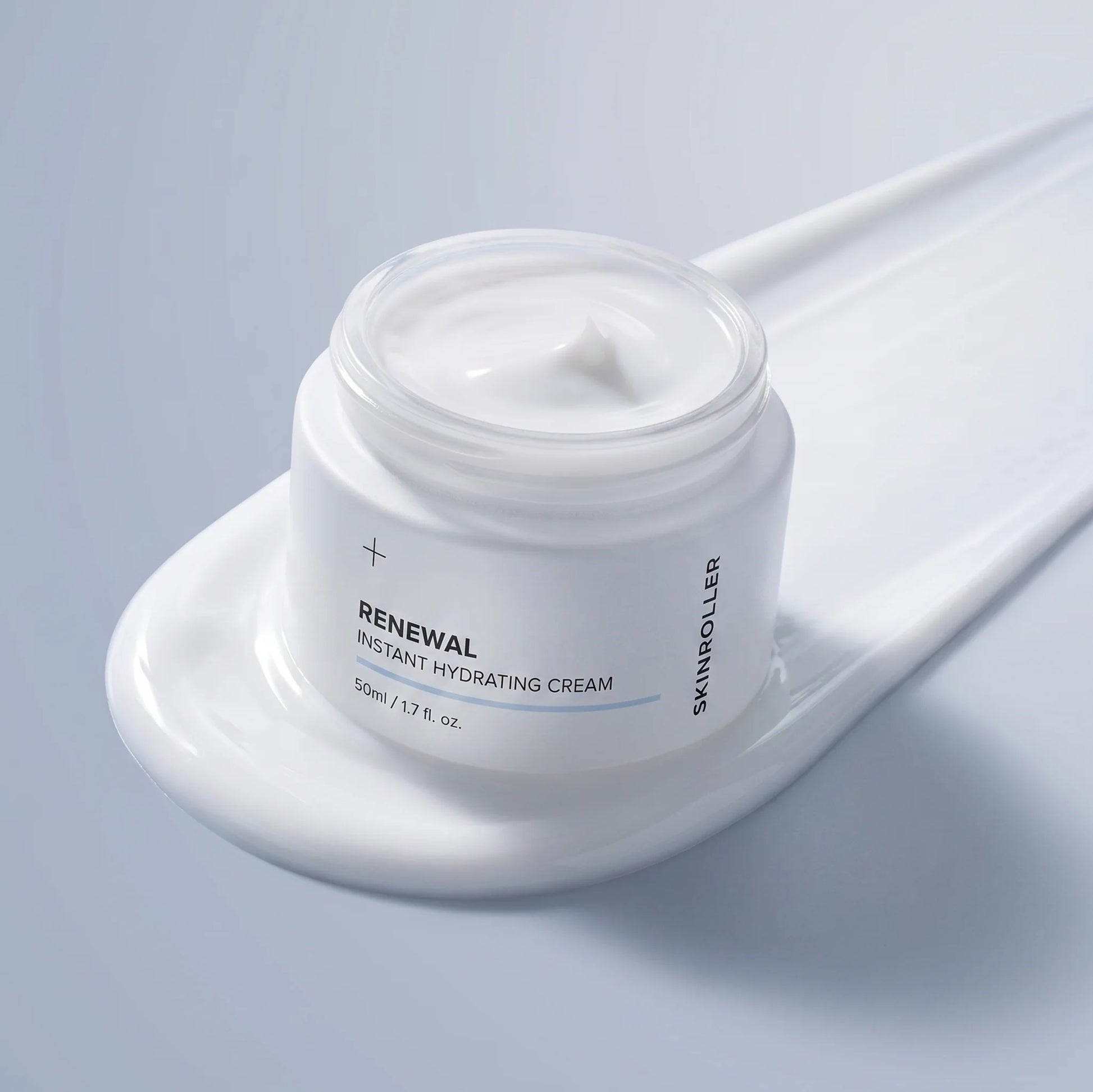 Skinroller Renewal Instant Hydrating Cream 50ml - premium still life med krämtextur
